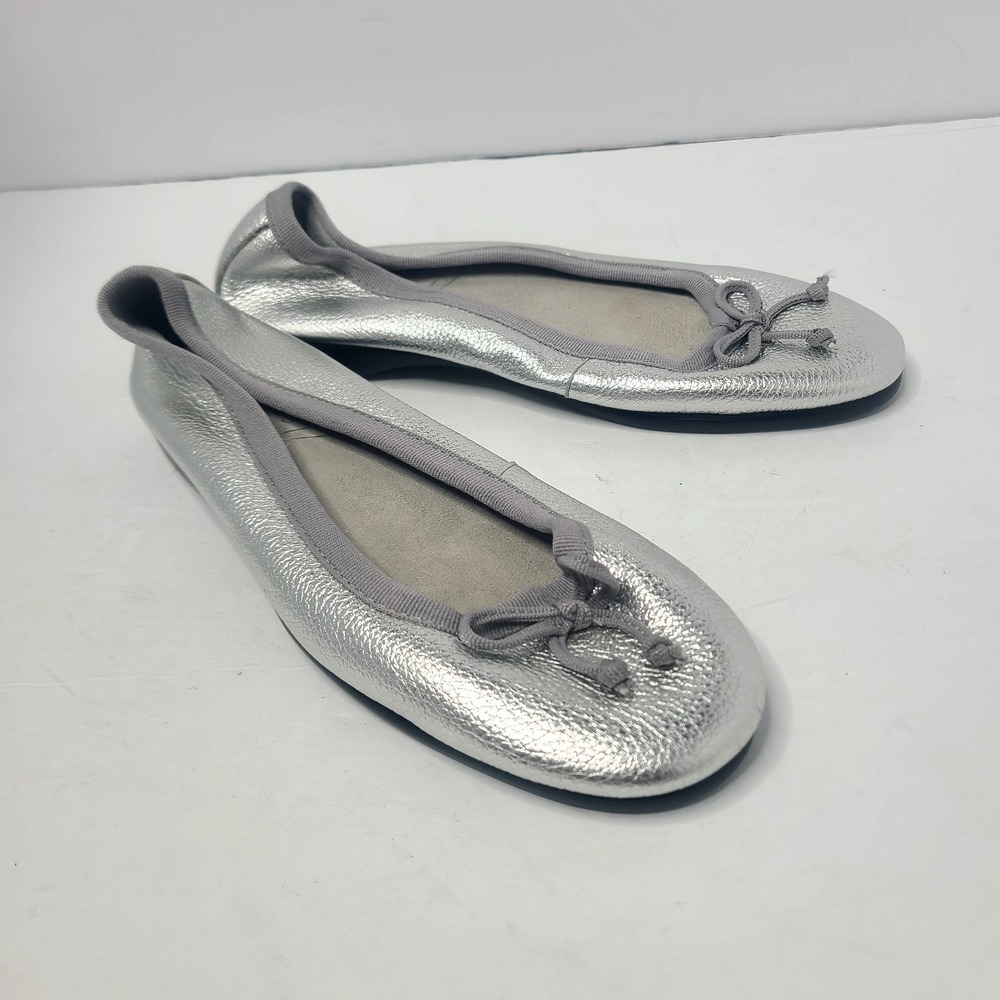 Aerosoles Stitch-N-Turn Silver Ballet Flats Comfort Slip‎ On Shoes US 7.5